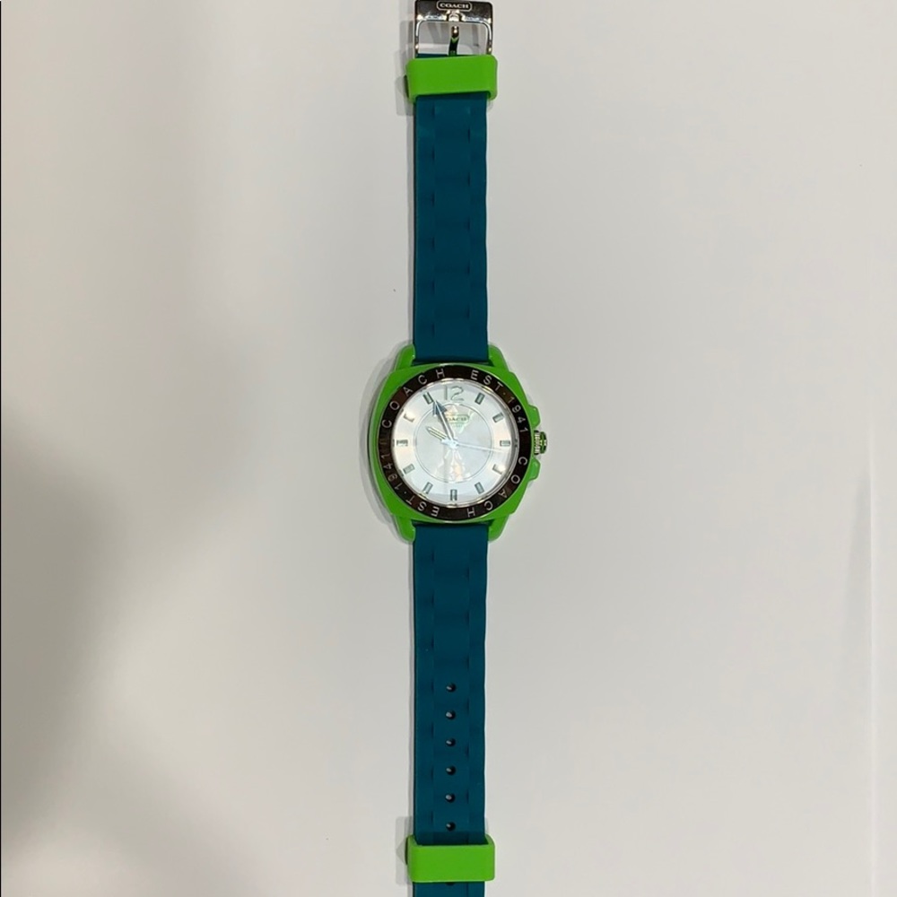 Watch - Picture 3 of 5